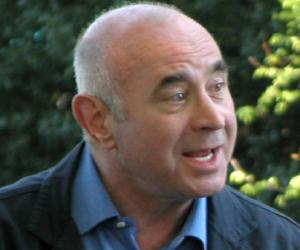 Bob Hoskins