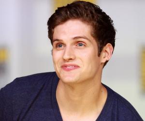 Daniel Sharman