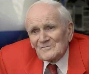 Desmond Llewelyn