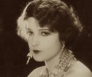 Lili Damita