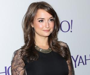 Milana Vayntrub